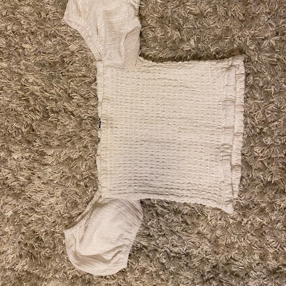 Crop top - Picture 2 of 4